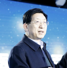 曾益新校長(zhǎng)