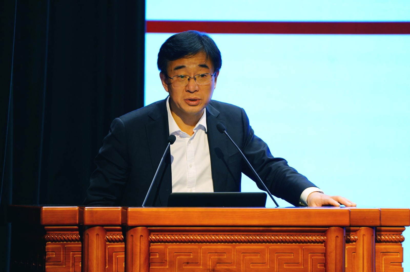 院校長王辰2023年行政重點工作進行部署.jpg
