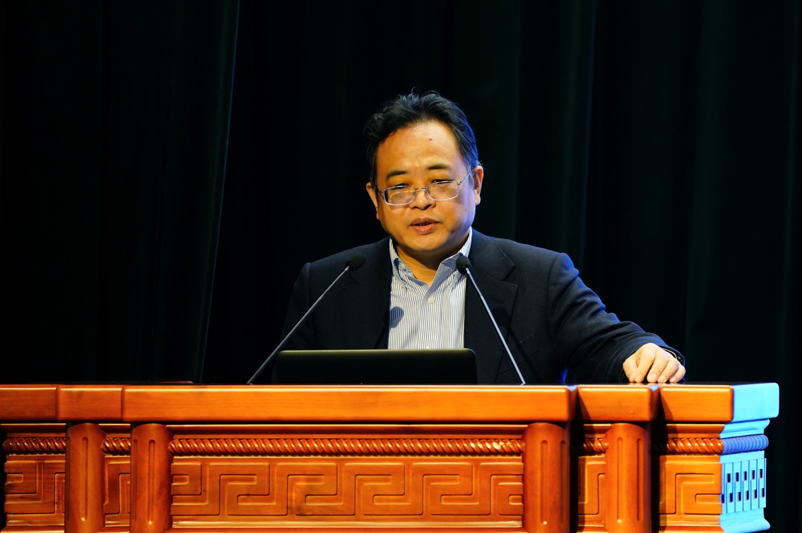 副院校長王健偉介紹院?？萍既瞬殴ぷ髑闆r及2023年工作安排.jpg