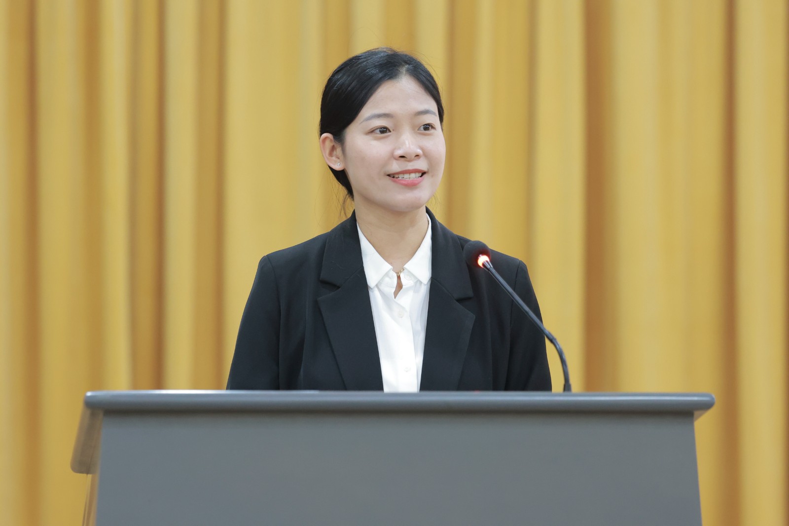 教師發言.jpg