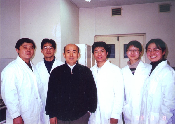 與博士生合影S