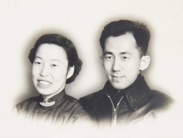 韓銳夫婦青年時(shí)期S