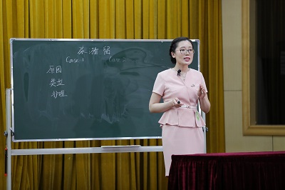 護理學(xué)院 姚秀鈺