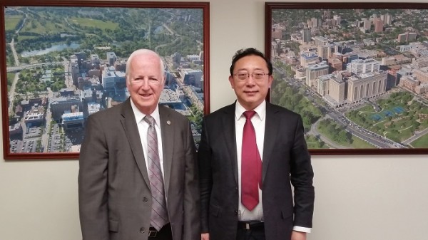 曹雪濤院長訪問美國華盛頓大學醫學院2